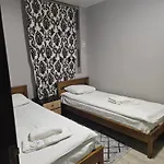 Lion Hill Hotel *
