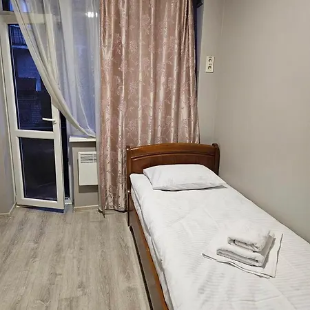 Lion Hill Готель *