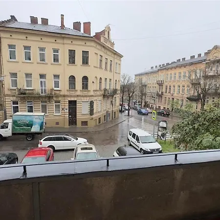 Готель Lion Hill Львів
