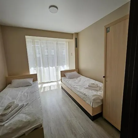 Lion Hill إلفيف