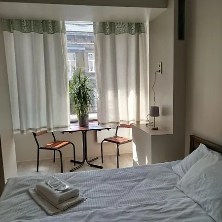 Lion Hill إلفيف