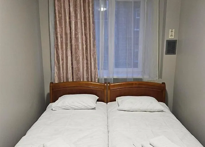 Hotel Lion Hill Leópolis