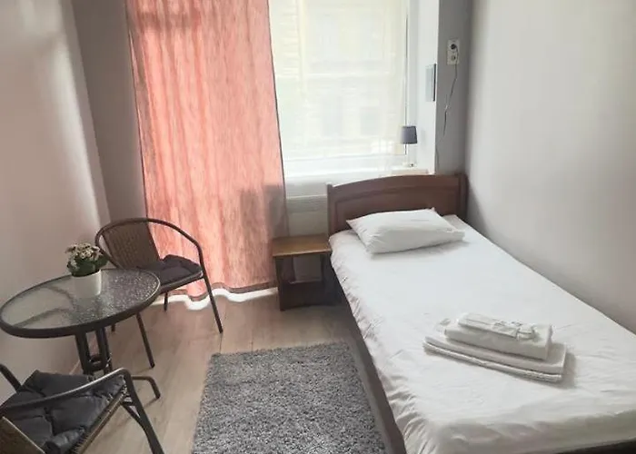 Lion Hill Szálloda *