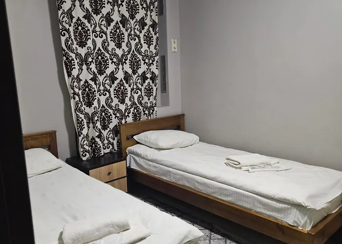 Lion Hill Szálloda *