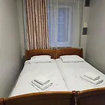 Hotel Lion Hill *
